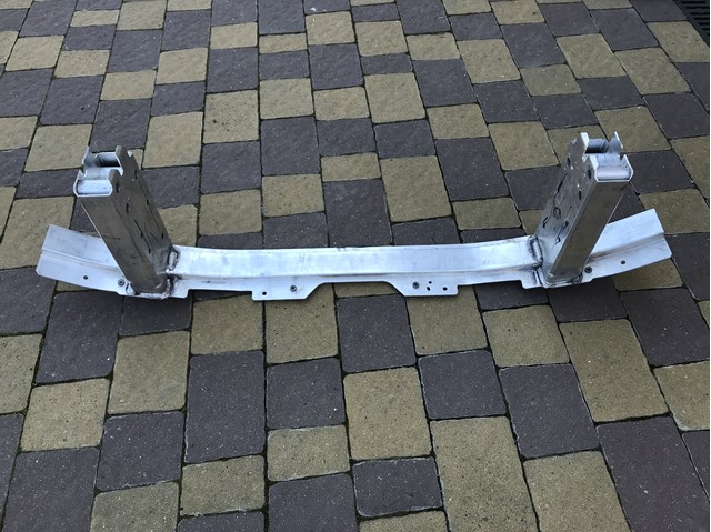 51115A1A2C9 BMW Усилитель переднего бампера купить в Николаев