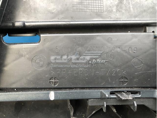 BMW 51117200700 Решетка бампера переднего правая в наличии Одесса