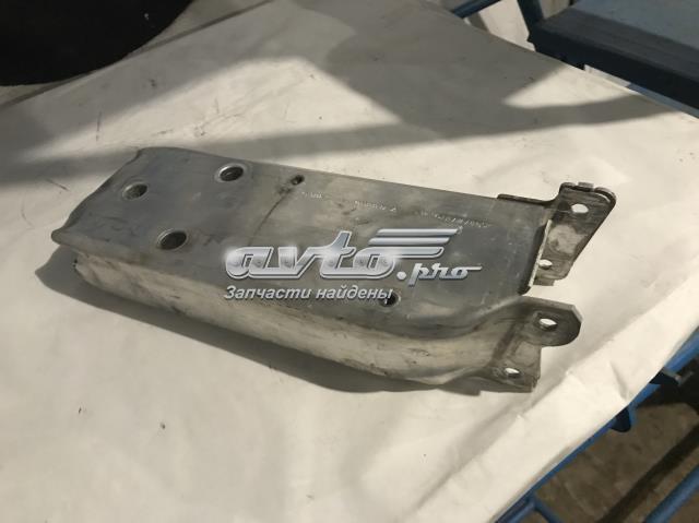 Кронштейн усилителя переднего бампера 51117289908 BMW