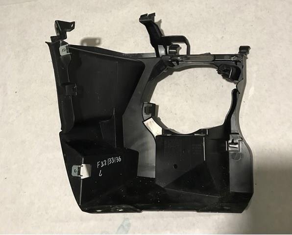 Кронштейн крепления противотуманной фары, левой 51117294655 BMW