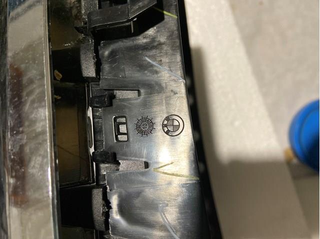 51117303107 BMW Решетка радиатора левая купить в Ужгород