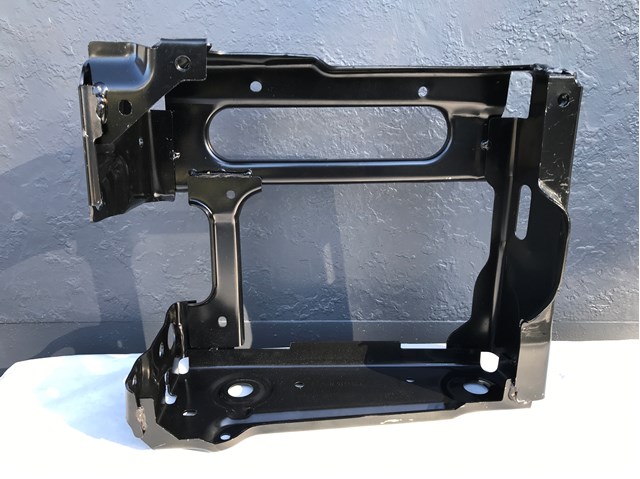 BMW 51117399916 Кронштейн арки колеса (лонжерона) правый в наличии Винница