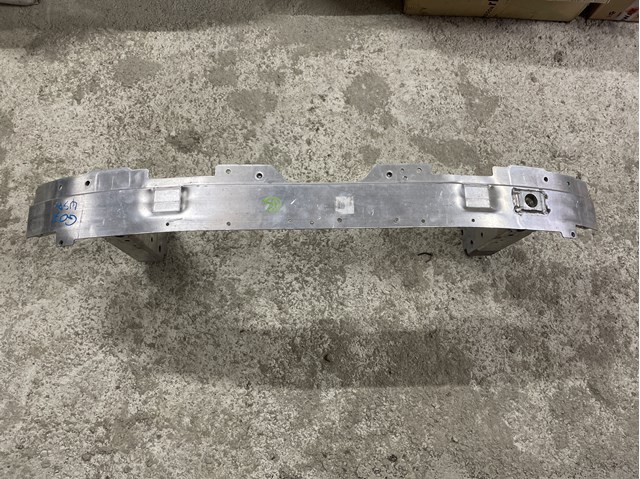 Шина бампера переднего 51117447070 BMW