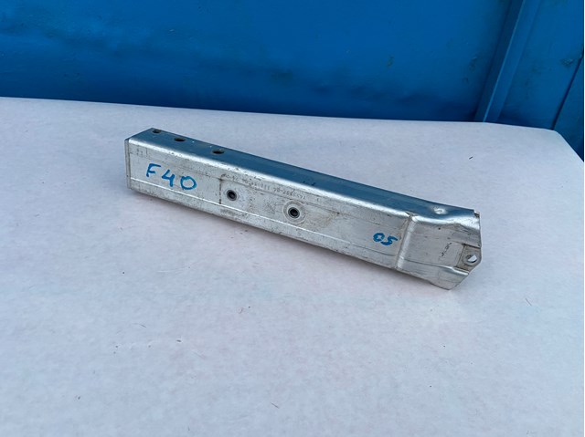 Кронштейн усилителя переднего бампера 51117459892 BMW