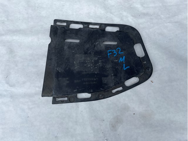 Решетка переднего бампера, нижняя 51118054549 BMW