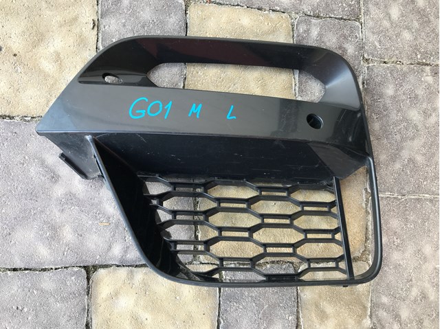 Решетка радиатора левая 51118091909 BMW
