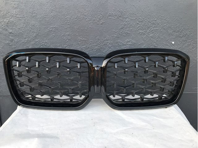 Решетка 51135A1AC55 BMW