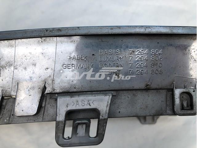 BMW 51137294804 Решетка радиатора правая в наличии Киев