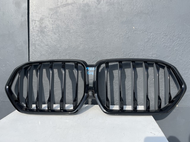 51137481386 BMW Решетка радиатора купить в Павлоград