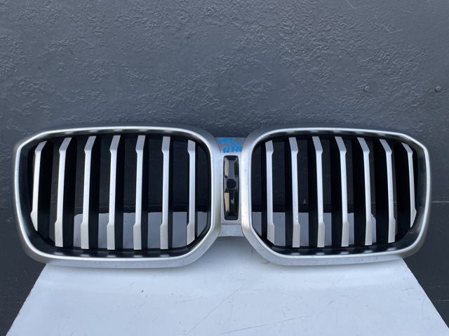 Решетка 51137931236 BMW