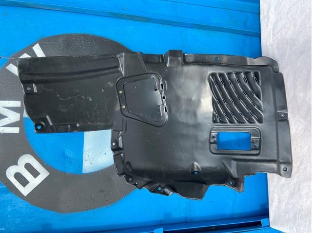 Передний правый подкрылок крыла переднего  51717193510 BMW