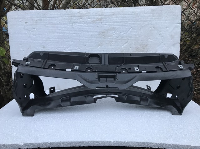 Воздуховод радиатора 51744820942 BMW