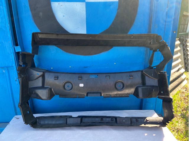 51745A35890 BMW Воздуховод (дефлектор) радиатора купить в Каменское