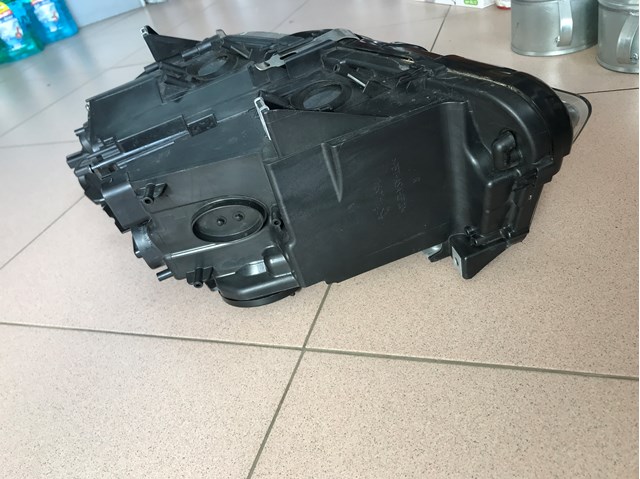 63117203240 BMW Фара правая купить в Украина
