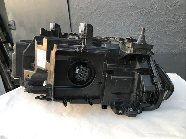 63119481818 BMW Фара правая купить в Харьков