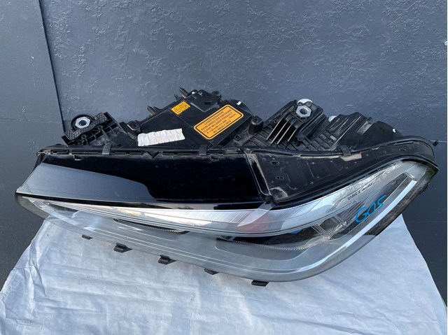 63119850427 BMW Фара левая купить в Ужгород
