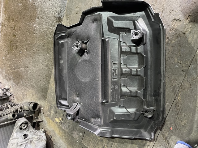 06K103925CL Крышка двигателя купить Николаев