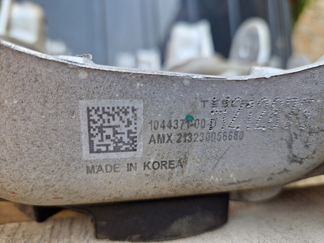 104437600D Опорный стакан пружины передней купить Каменское