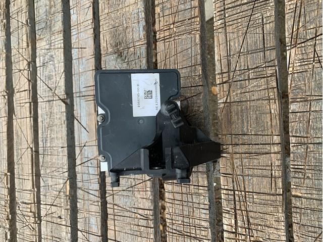 Насос АБС (ABS) главного тормозного цилиндра 104474500B TESLA