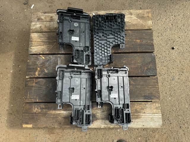 Блок управления систем комфорта 149784702D TESLA