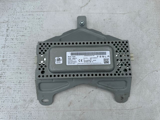 Заводская магнитола 152797400C TESLA