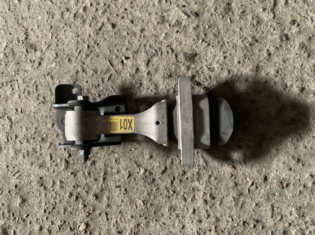 Гидроопора двигателя передняя 21950F2000 HYUNDAI