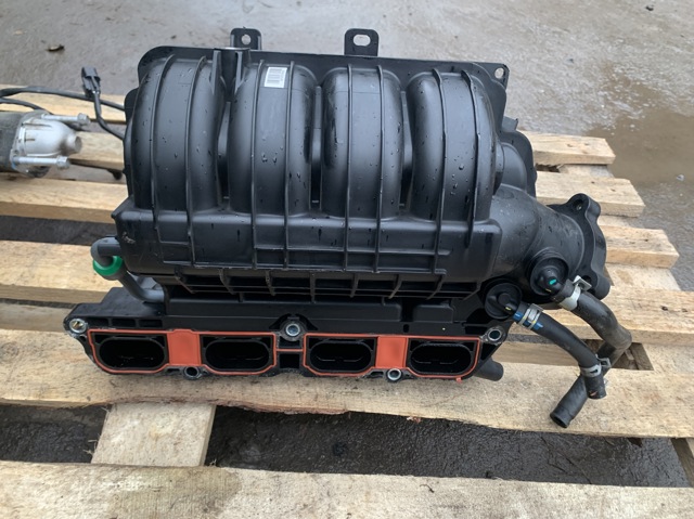Коллектор впускной 283102EAA7 HYUNDAI