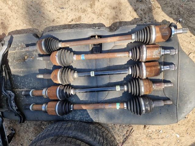 Левая полуось 391015SA2A NISSAN