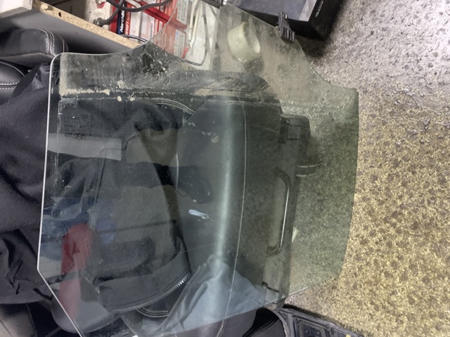 Стекло двери задней левой 83410J9010 HYUNDAI