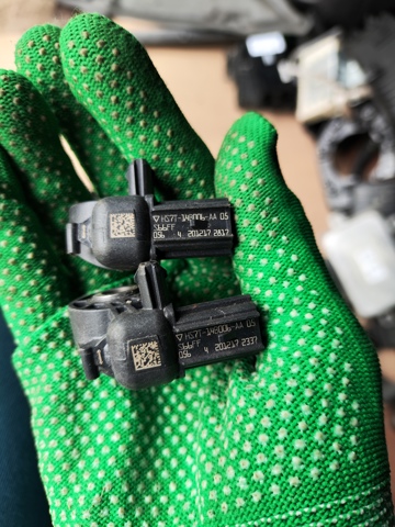 Датчик подушки безопасности HS7T14B006AA FORD