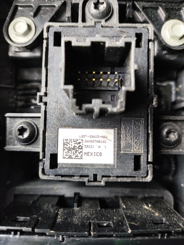 FORD LB5T2B623AAW Клавиша электромеханического стояночного тормоза в наличии Чернигов