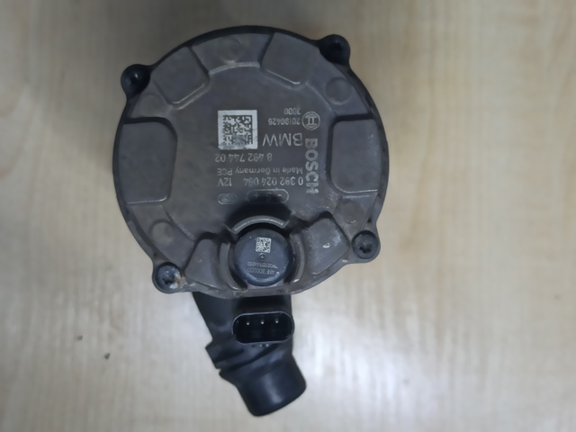 Помпа водяная, дополнительная электрическая 11518482744 BMW