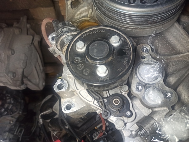 BMW 11518638026 Помпа в наличии Павлоград