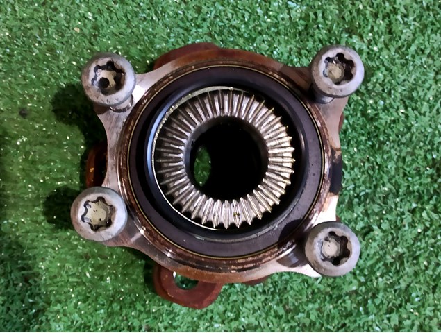 BMW 31206871193 Передняя ступица в наличии Киев