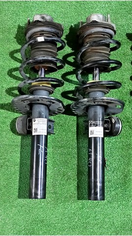 Передний правый амортизатор 31306880606 BMW