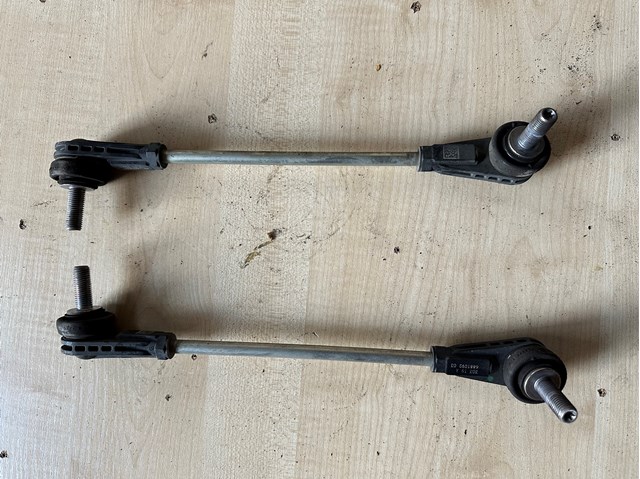 Стойка стабилизатора правая 31356881092 BMW