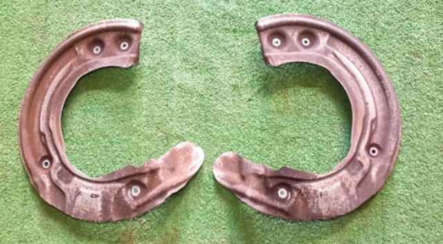 Защита тормозного диска заднего, левая 34206861801 BMW