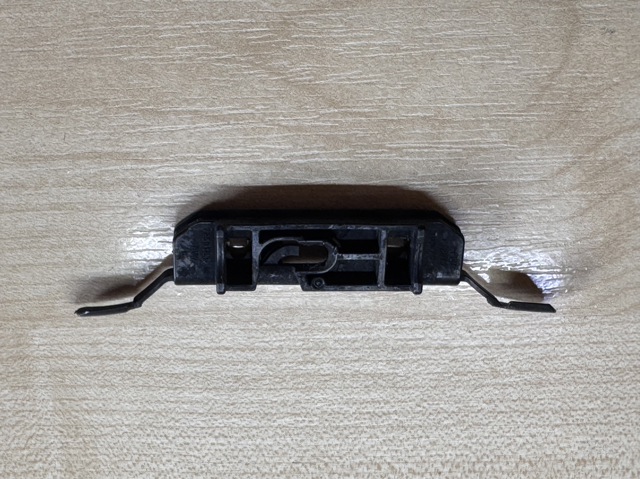 51137258183 BMW Пистон (клип) крепления молдинга лобового стекла купить в Ровно