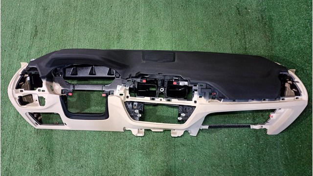 Панель передняя "торпедо" 51457937293 BMW