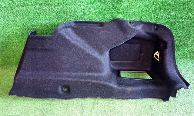 Облицовка багажного отсека, правая 51477373572 BMW