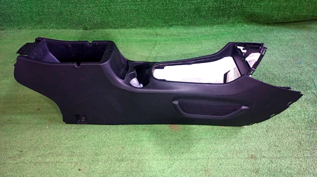 Центральная консоль торпеды 5SF14DX9AC CHRYSLER