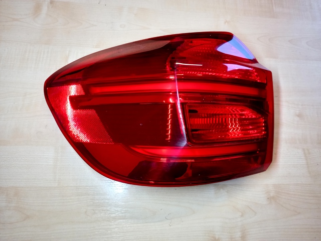 Задняя левая внешняя фара 63217408735 BMW