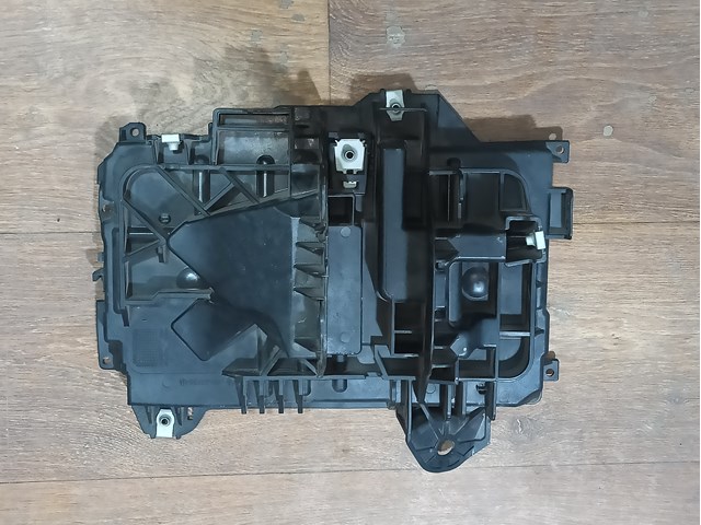CHRYSLER 68402456AB Крепление (подставка) аккумулятора (АКБ) в наличии Днепр