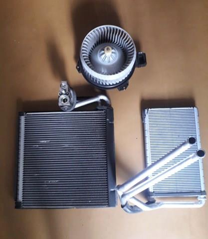 Мотор вентилятора печки (отопителя салона) DG9Z-19805-B