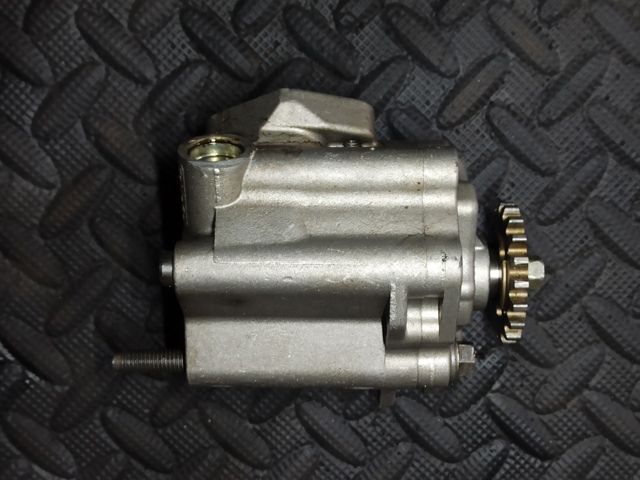 F2GE6600AA FORD Масляный насос купить в Харьков