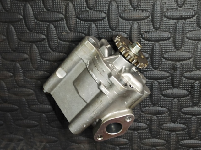 F2GE6600AA FORD Масляный насос купить в Житомир