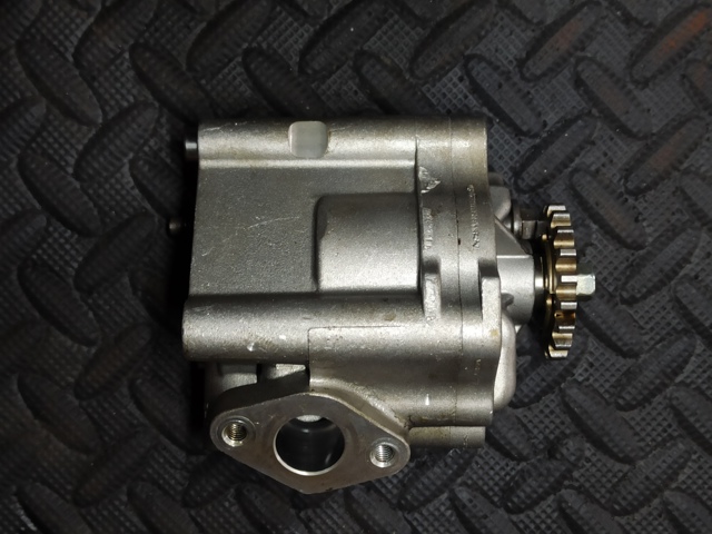 FORD F2GE6600AA Насос масляный в наличии Черкассы