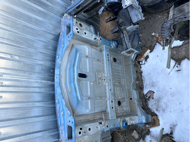 Ниша запасного колеса F2GZ5811218A FORD