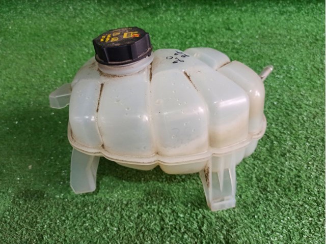F2GZ8A080B Бачок системы охлаждения купить Сумы