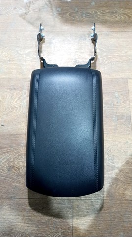 FORD FT4Z5806024AC Подлокотник центральной консоли в наличии Винница